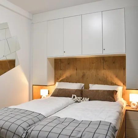 Skylux 8 Lejlighed *